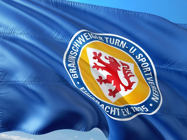 笑声回荡在 笑声回荡在