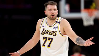 绝杀！山西赢下进攻大战！三人30+得分！替补不给力成隐患！.